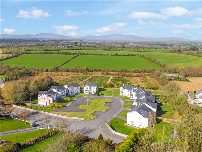 2 Oakglen, Monageer, Wexford