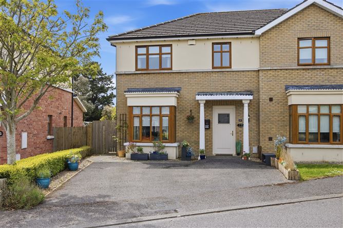 Photo 1 of 20 — 17 Galtrim Grange , Malahide, County Dublin