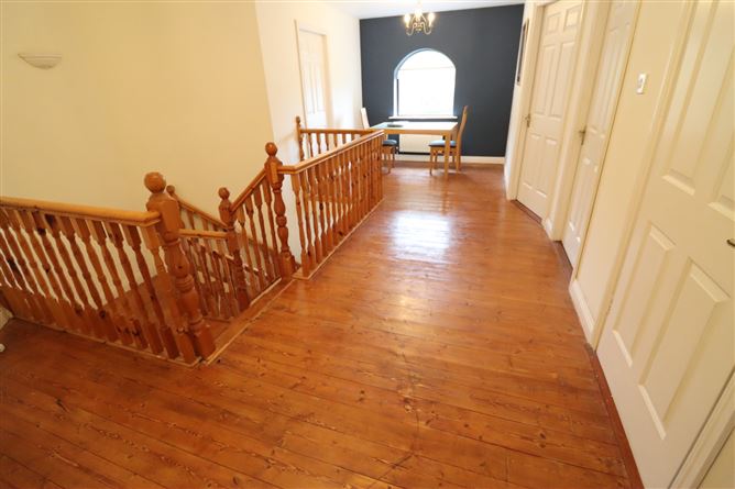 8 Heatherfield Lawn, Carrigaline, Cork