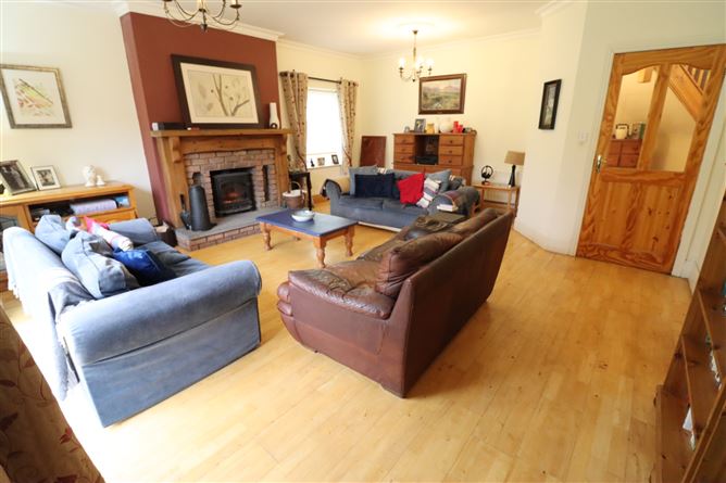 8 Heatherfield Lawn, Carrigaline, Cork