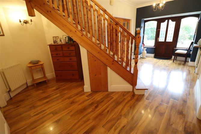 8 Heatherfield Lawn, Carrigaline, Cork