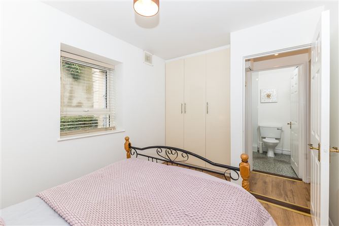 Apt 4 Bective Square, Phibsborough, Dublin 7