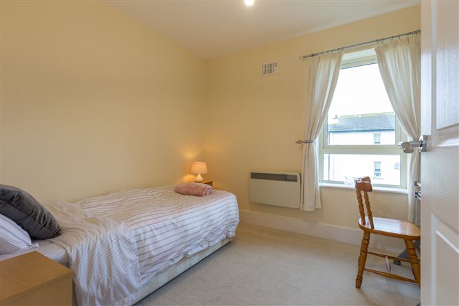 2 Meadowfields Avenue, Enniscorthy, Co. Wexford.