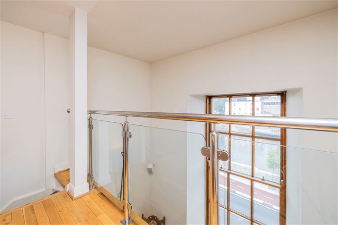 https://photos-a.propertyimages.ie/media/8/8/9/4955988/04db2c76-c626-4cf0-b592-7313e9e54be4_l.jpg