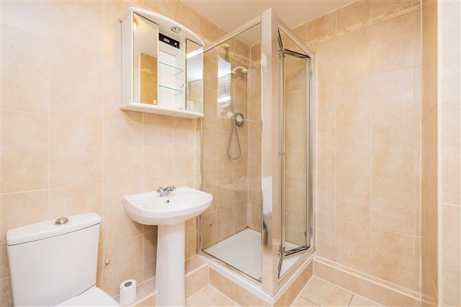 https://photos-a.propertyimages.ie/media/8/8/9/4955988/04db2c76-c626-4cf0-b592-7313e9e54be4_l.jpg