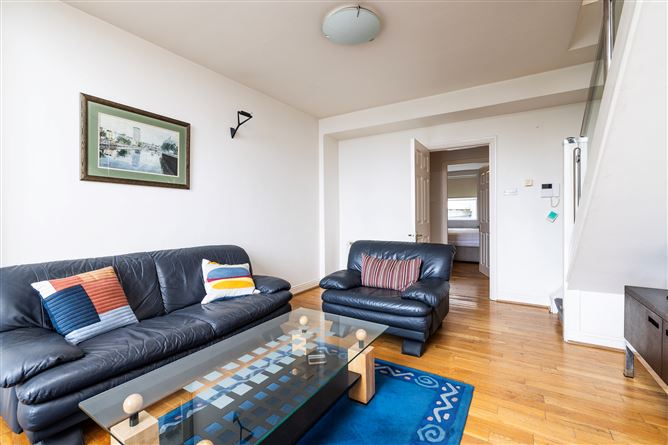 https://photos-a.propertyimages.ie/media/8/8/9/4955988/04db2c76-c626-4cf0-b592-7313e9e54be4_l.jpg