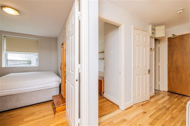 https://photos-a.propertyimages.ie/media/8/8/9/4955988/04db2c76-c626-4cf0-b592-7313e9e54be4_l.jpg