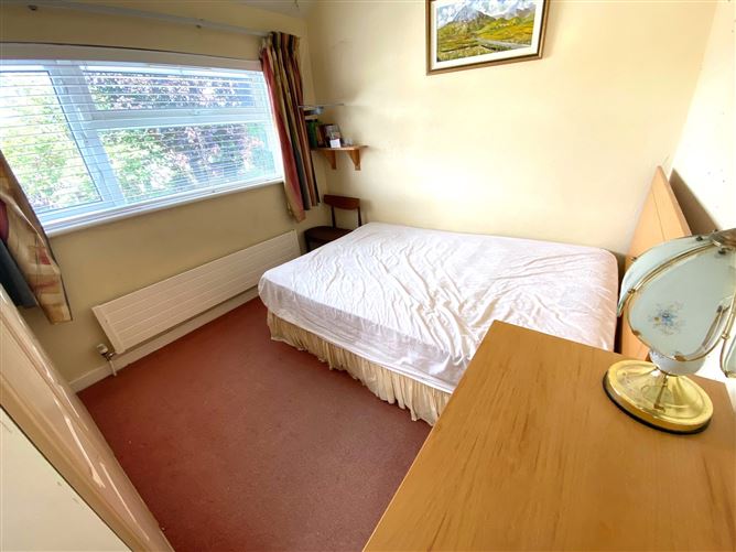 College Park, Terenure, Dublin 6W