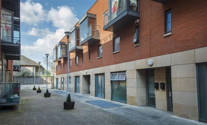 Townhouse 4 Brabazon Hall , Ardee Street, South City Centre, Dublin