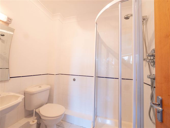 Apartment 70, Glaslyn, Howth Road, Clontarf, Dublin 3, Clontarf, Dublin 3