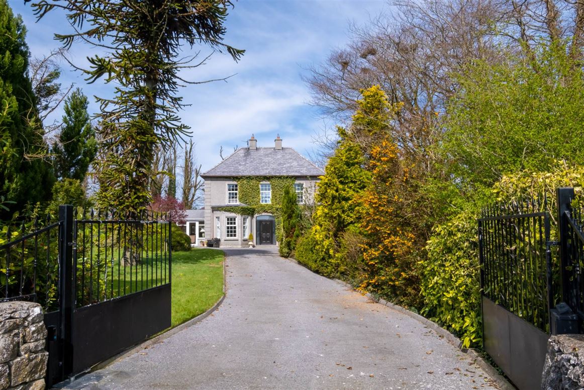 Castlepark House, Clogharevaun, Kiltullagh, Athenry, County Galway