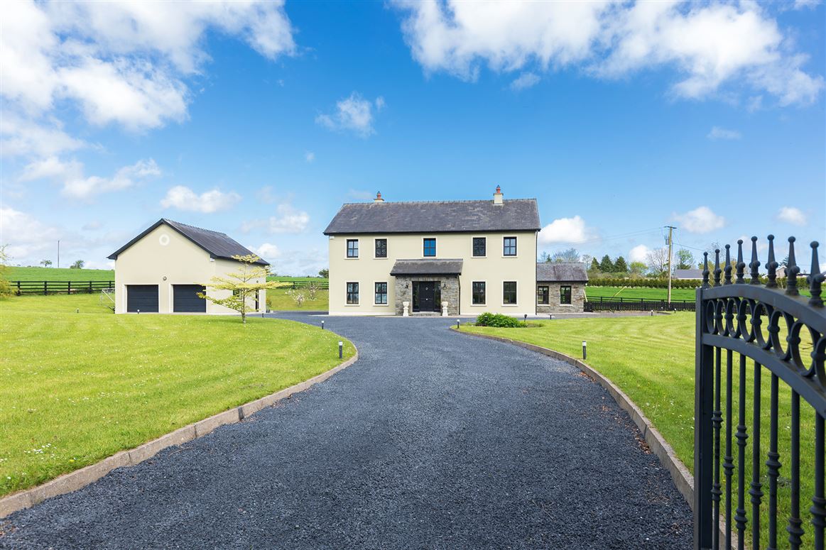 Bauravilla, Ballinaclasha, Midleton, Cork