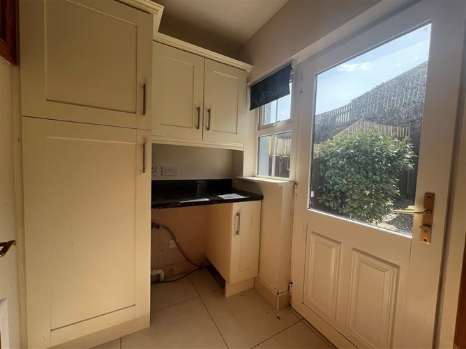16 Mill Glen, Moville, Co. Donegal