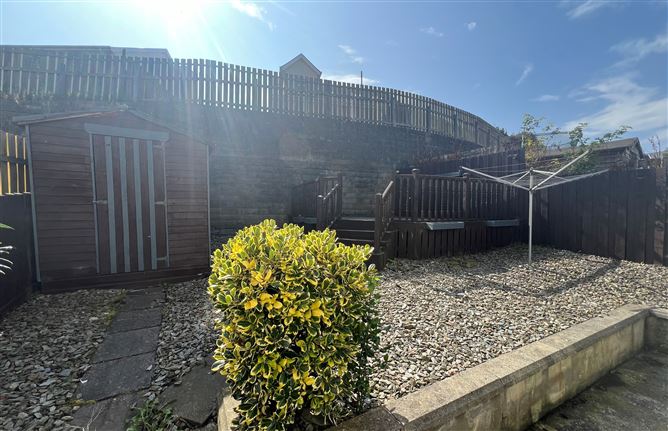 16 Mill Glen, Moville, Co. Donegal