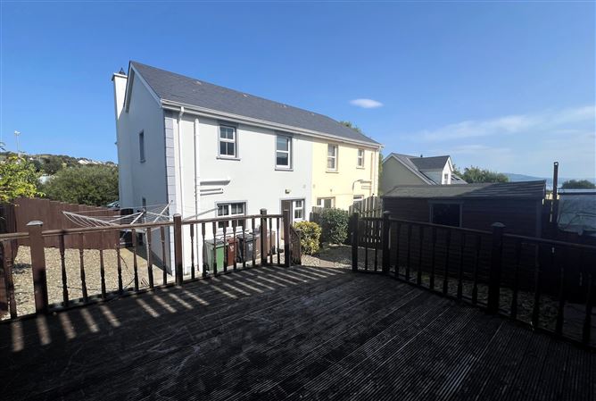 16 Mill Glen, Moville, Co. Donegal