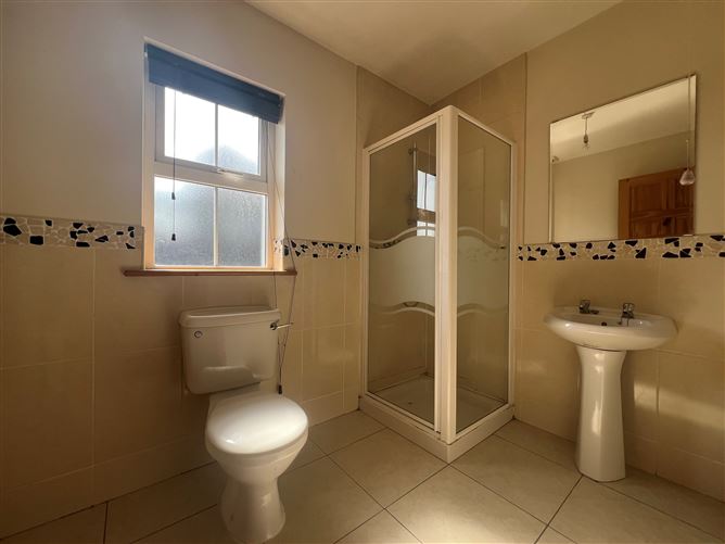 16 Mill Glen, Moville, Co. Donegal