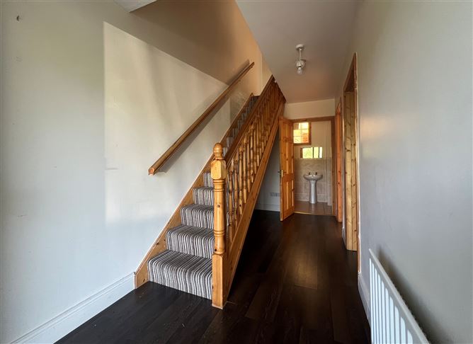 16 Mill Glen, Moville, Co. Donegal
