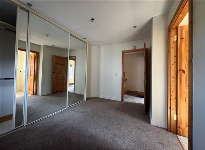 16 Mill Glen, Moville, Co. Donegal