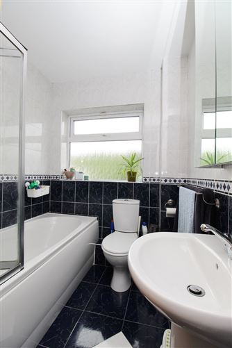 102 Park Drive Avenue, Castleknock, Dublin 15
