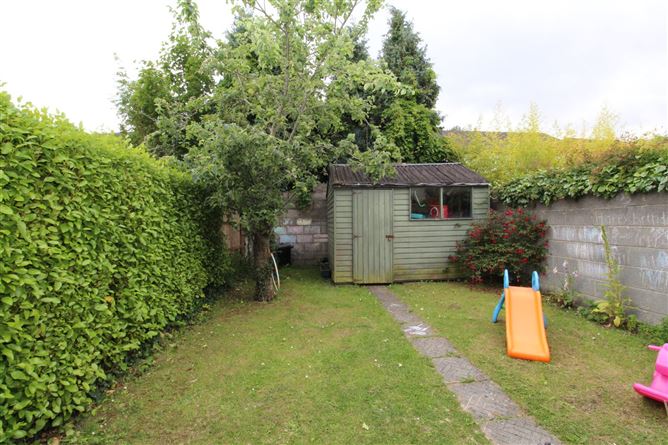 102 Park Drive Avenue, Castleknock, Dublin 15