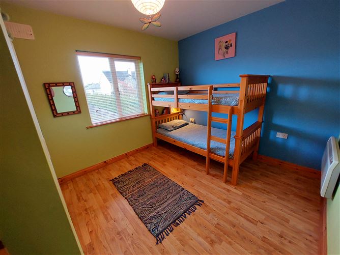 8 Manorquarter, Knock, Mayo
