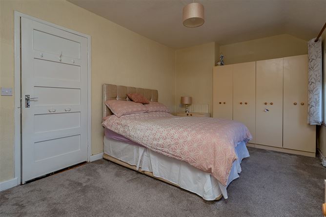 29 Walkinstown Park, Walkinstown,   Dublin 12
