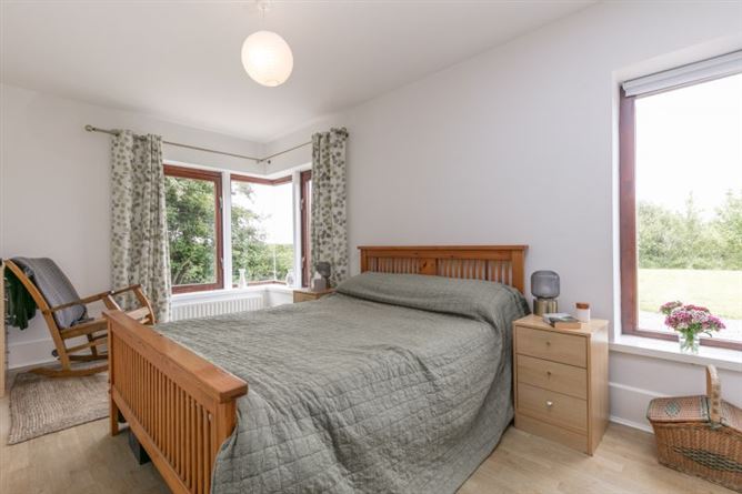 Hawthorn Lane, Clonmines, Wellingtonbridge, Wexford