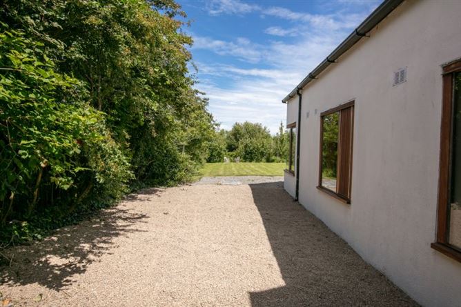 Hawthorn Lane, Clonmines, Wellingtonbridge, Wexford