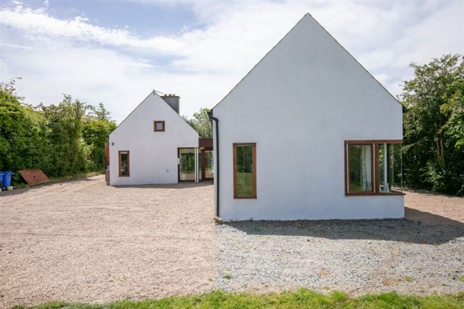 Hawthorn Lane, Clonmines, Wellingtonbridge, Wexford