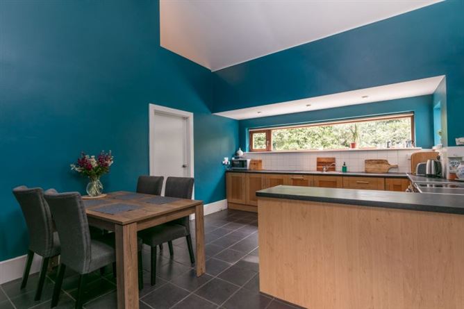 Hawthorn Lane, Clonmines, Wellingtonbridge, Wexford