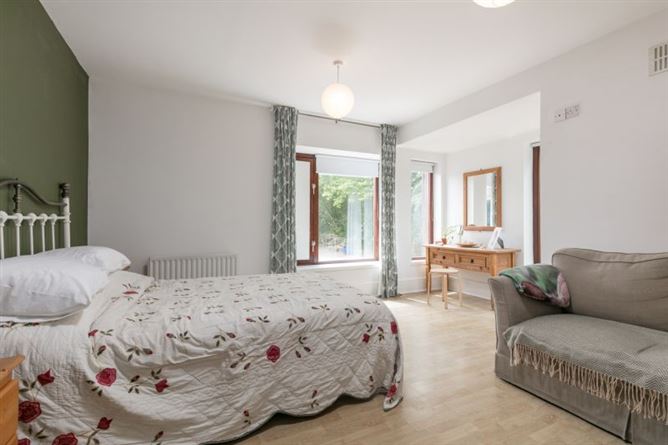 Hawthorn Lane, Clonmines, Wellingtonbridge, Wexford