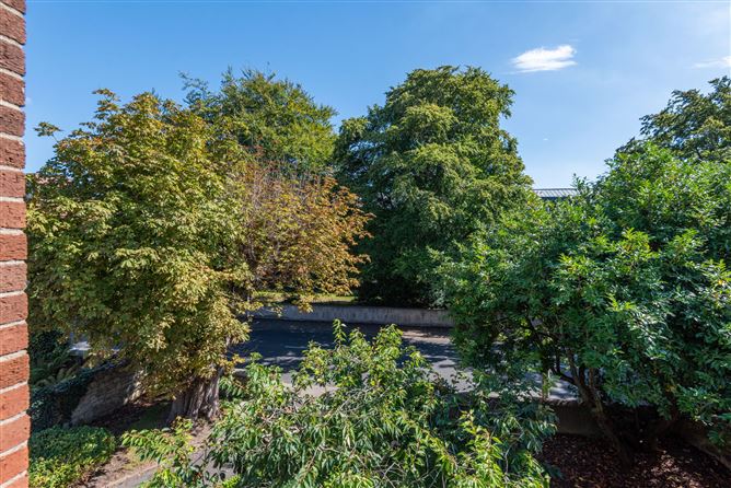 6 Greenlands, Sunbury Court, Dartry,   Dublin 6