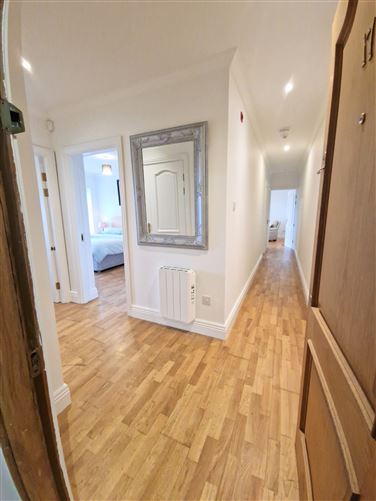 17 Dun na Carraige , Salthill, Galway