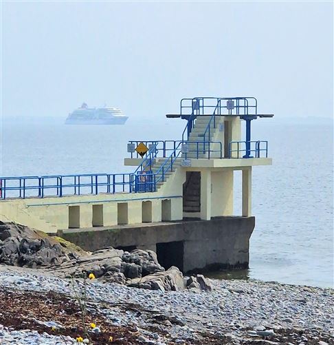 17 Dun na Carraige , Salthill, Galway