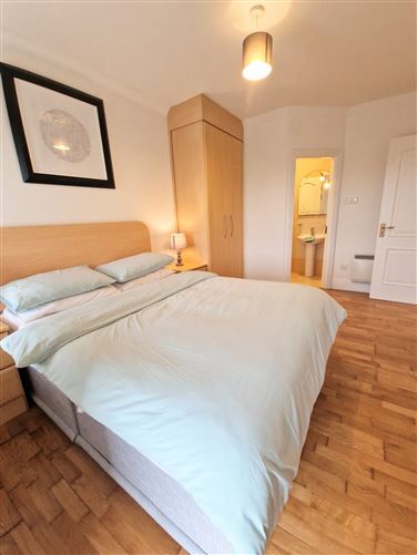 17 Dun na Carraige , Salthill, Galway