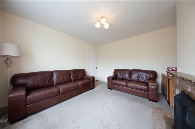 Photo 8 of 27 — 44 Maryfield Crescent, Artane, Dublin 5