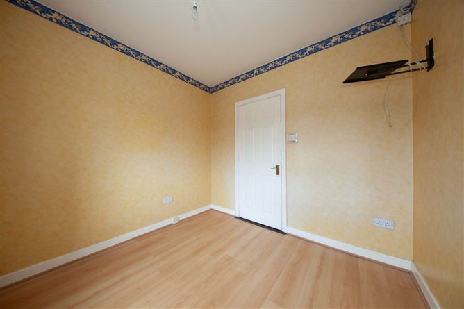Photo 19 of 27 — 44 Maryfield Crescent, Artane, Dublin 5