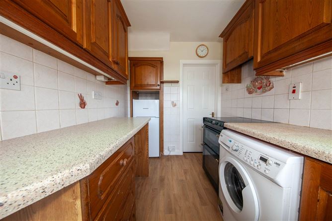 Photo 11 of 27 — 44 Maryfield Crescent, Artane, Dublin 5