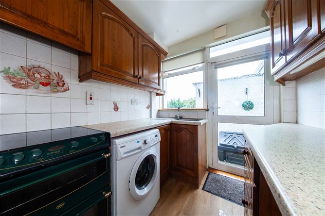 Photo 10 of 27 — 44 Maryfield Crescent, Artane, Dublin 5