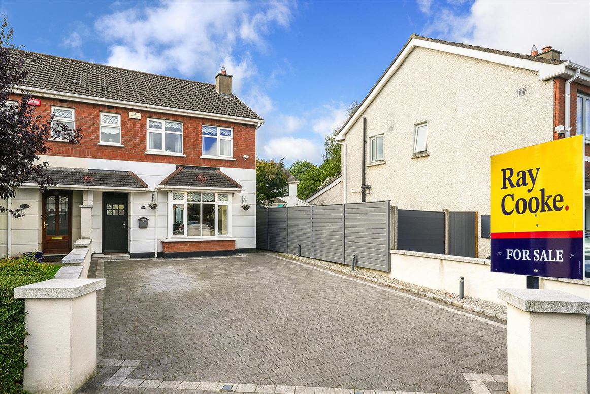 10 Moyglas Drive, Lucan, Co. Dublin