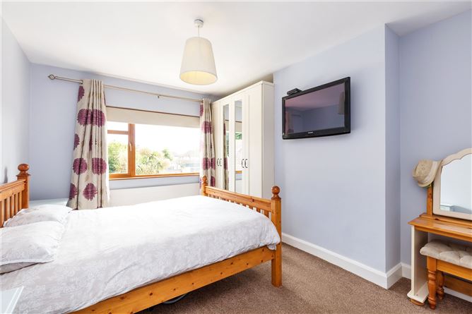 13 Brookwood Crescent, Artane, Dublin 5