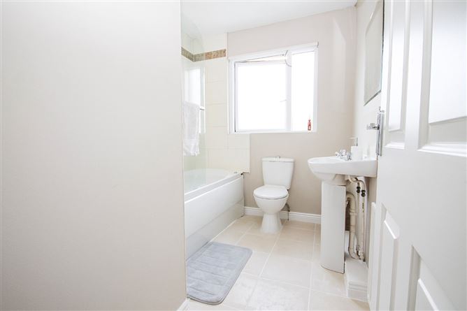 25 Russell Place, Tallaght, Dublin 24