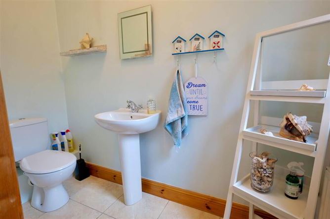 2 Beechwood Avenue, Oakfield, Charleville, Cork