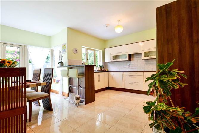 2 Beechwood Avenue, Oakfield, Charleville, Cork