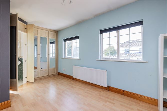 https://photos-a.propertyimages.ie/media/8/9/2/4952298/6217f9b6-5586-4f80-9e83-c09866403b92_l.jpg