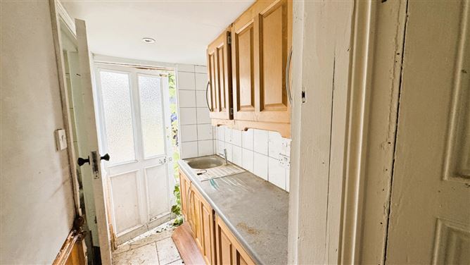 6 New Street, Carrick-on-Suir, Tipperary