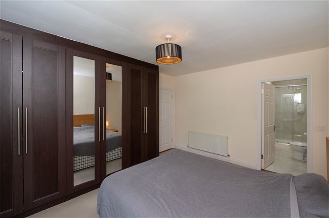 28 Rowan Hill, Mount Oval, Rochestown, Cork