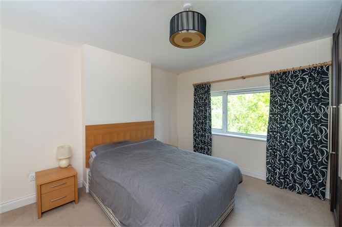 28 Rowan Hill, Mount Oval, Rochestown, Cork