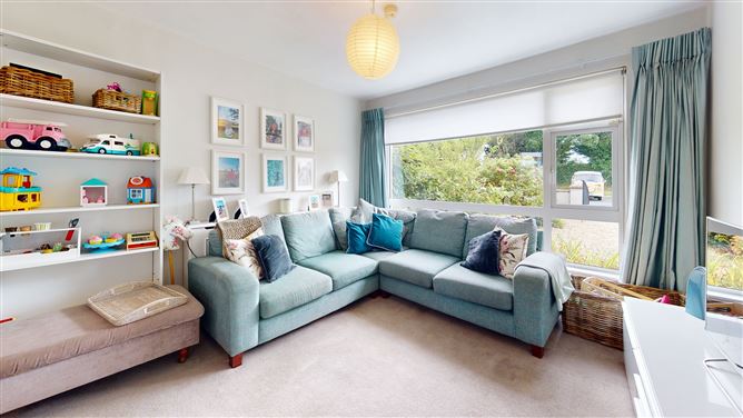 25 Sugarloaf Crescent, Bray, Co. Wicklow