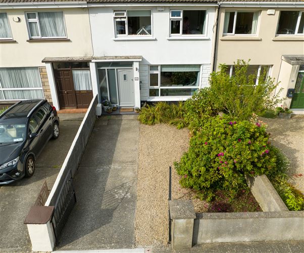 25 Sugarloaf Crescent, Bray, Co. Wicklow